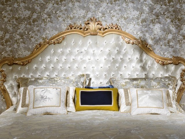 Louis-XVI-style-carved-bed床