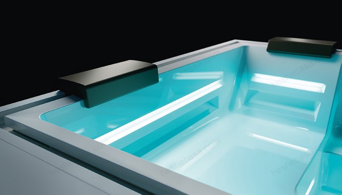 minipiscina-idromassaggio-di-design-treesse-mod-phantom按摩浴缸