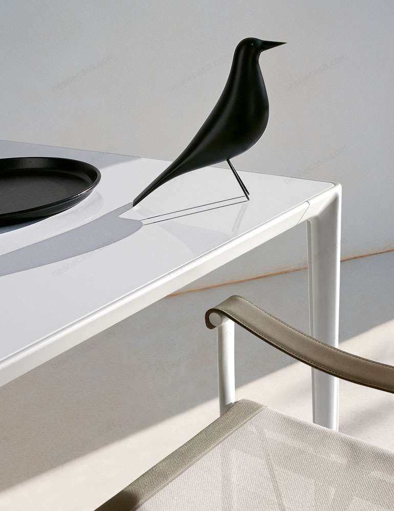 Mirto outdoor tables1 户外桌子