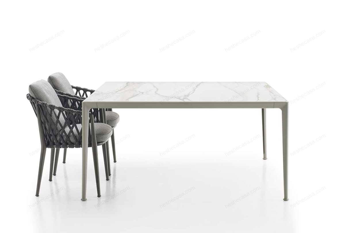 Mirto outdoor tables1 户外桌子