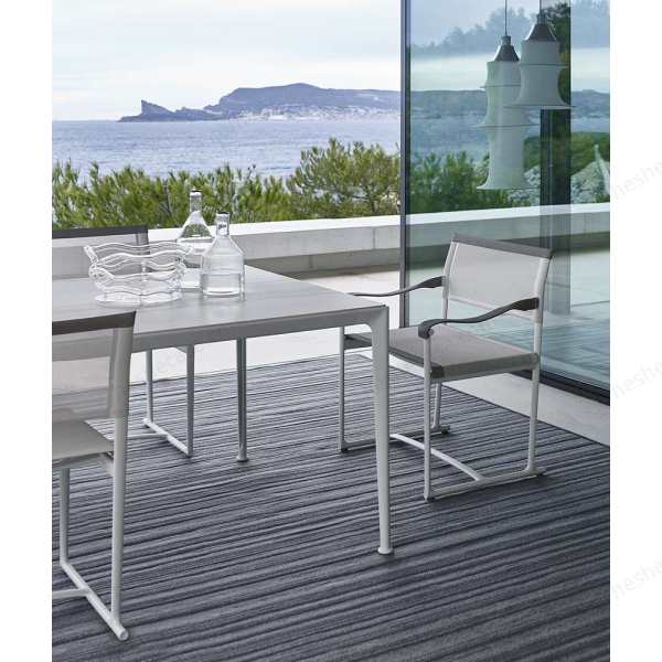 Mirto outdoor tables1 户外桌子