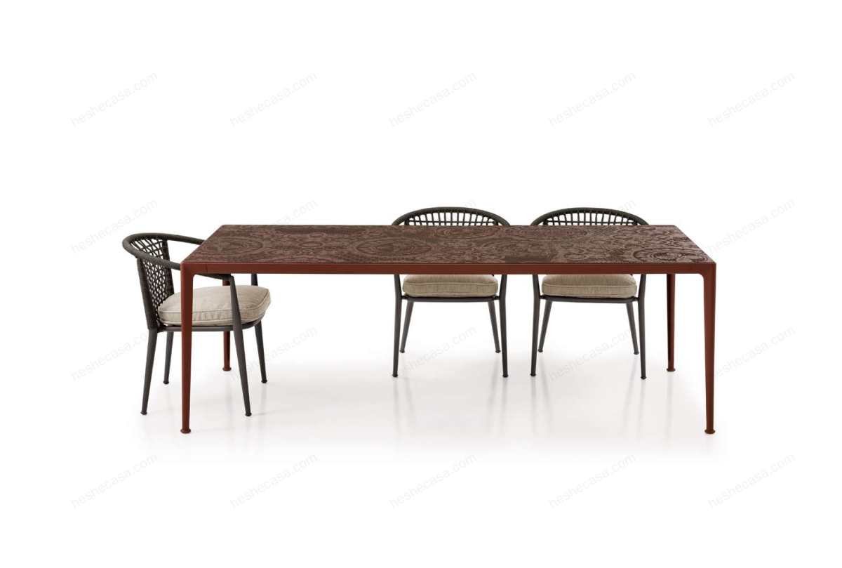 Mirto outdoor tables1 户外桌子