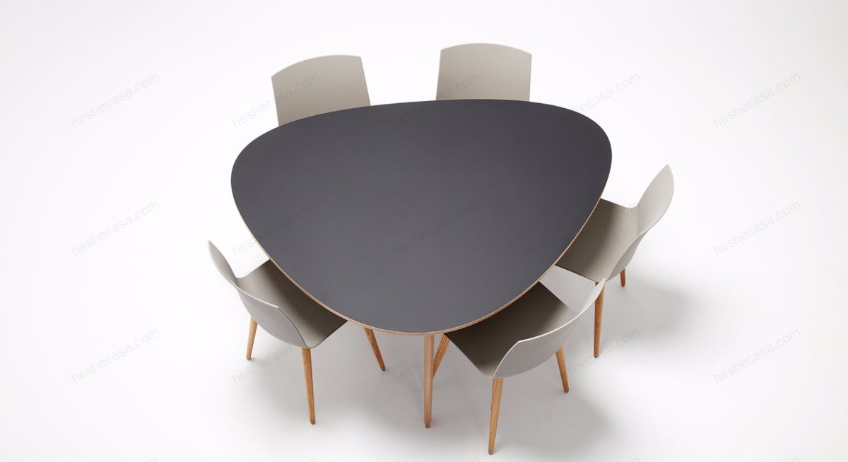 T8 Meeting Table  We Table会议桌