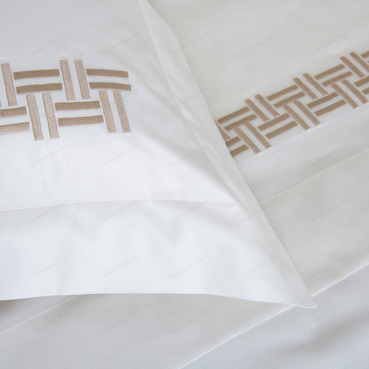 Basket Weave Embroidered Boudoir Sham 靠垫套