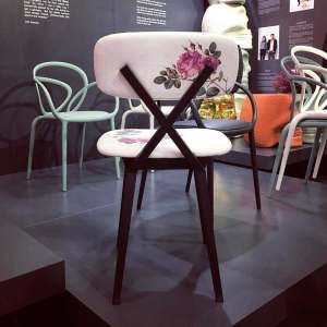 X Chair With Flower Cushion单椅
