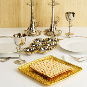Wisteria Gold Seder 碗