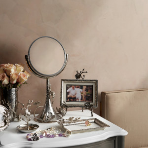 White Orchid Vanity Mirror镜子