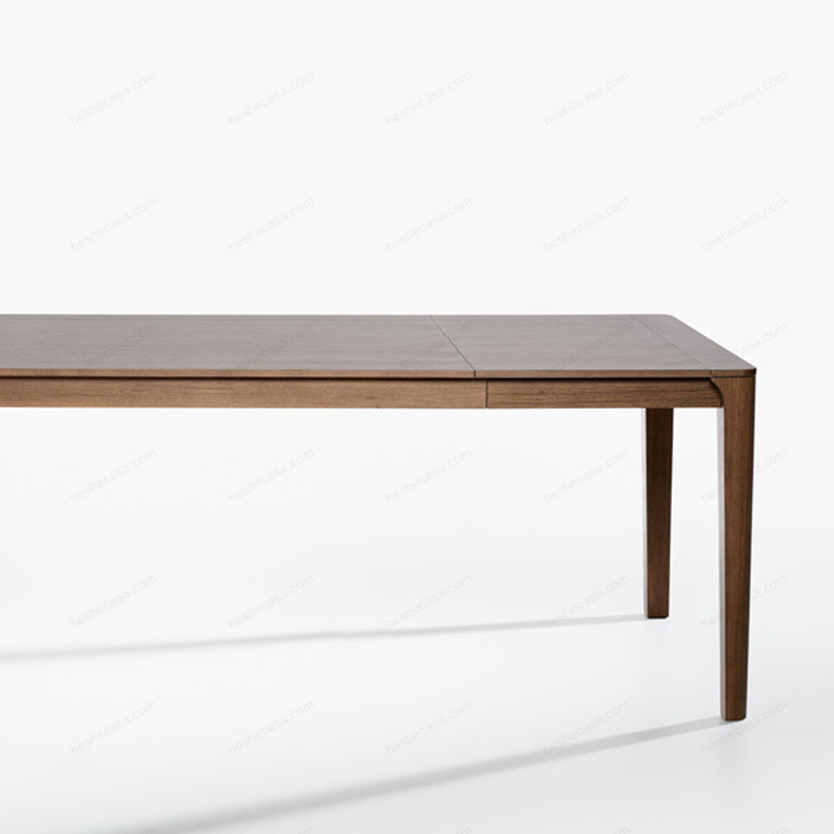 Blossom Tables840Tr1餐桌