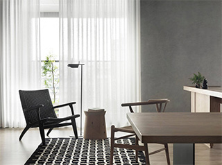 西面采光与天然木纹结合的客厅装修设计案例