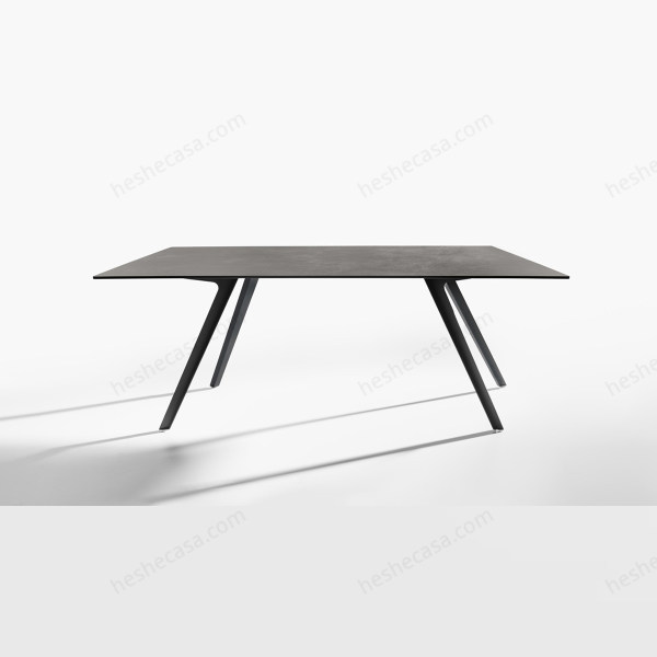 Katana Tables026Tr4 户外桌子