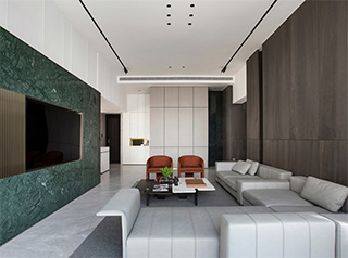 顶层复式客厅改造案例 将波普艺术以极简方式展现
