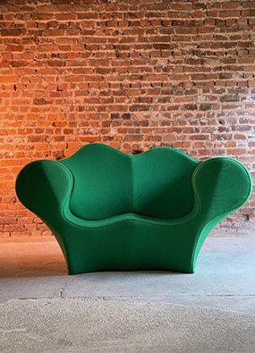 MOROSO品牌Double系列沙发独特的造型下让身体得到沉浸式放松