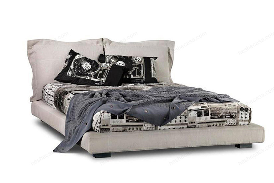 MOROSO家具Nebula Five床极致舒适又能呈现个性美学魅力 第1张
