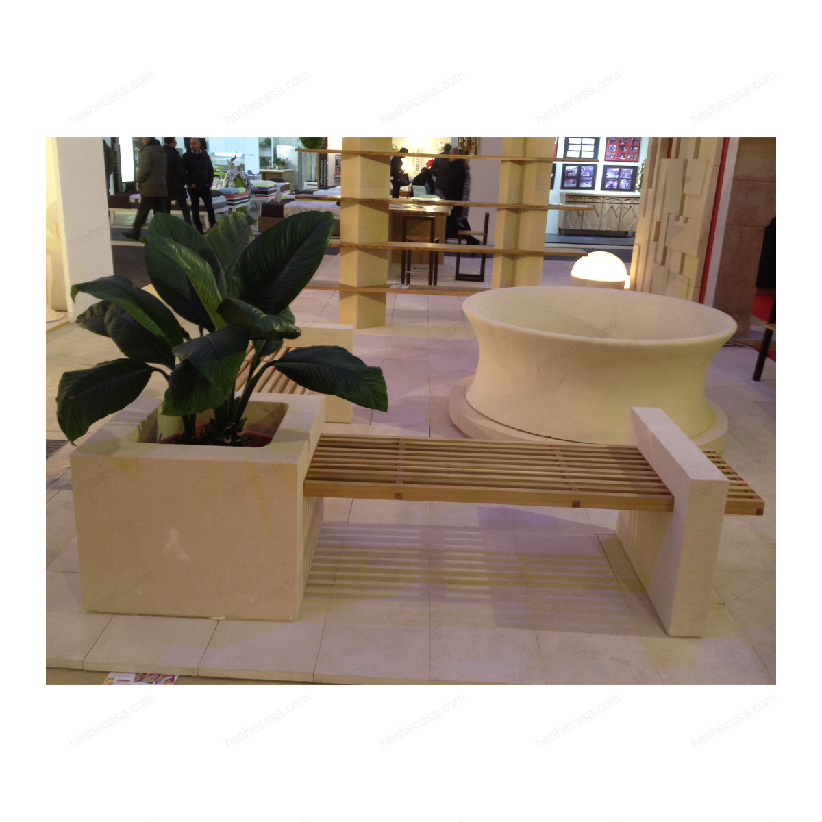 Garden Bench With Integrated Planter 户外长凳/长椅