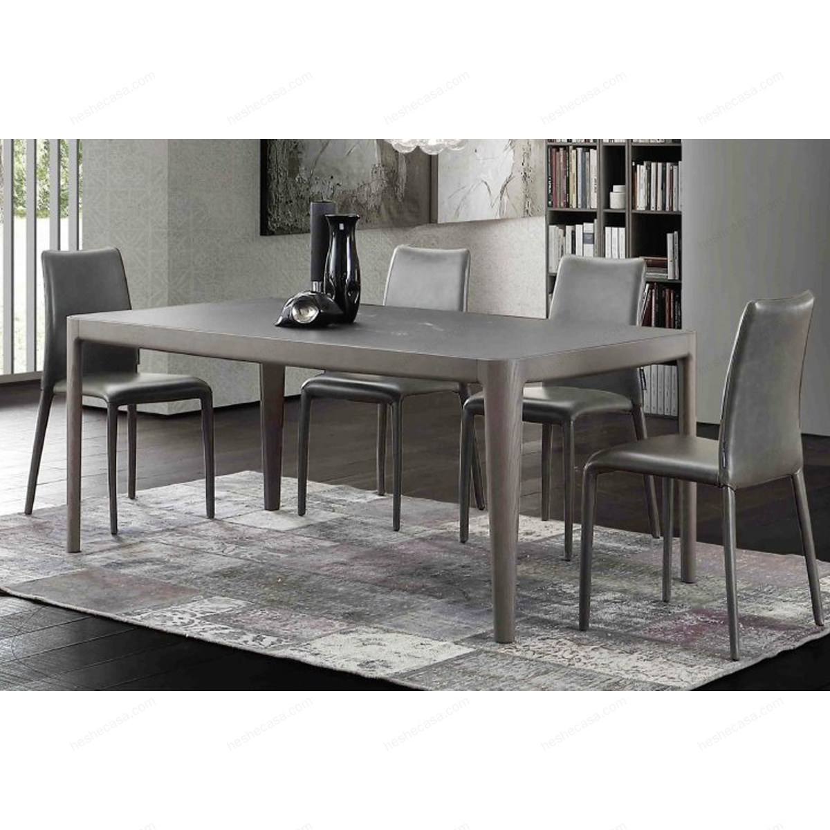 Table Space餐桌
