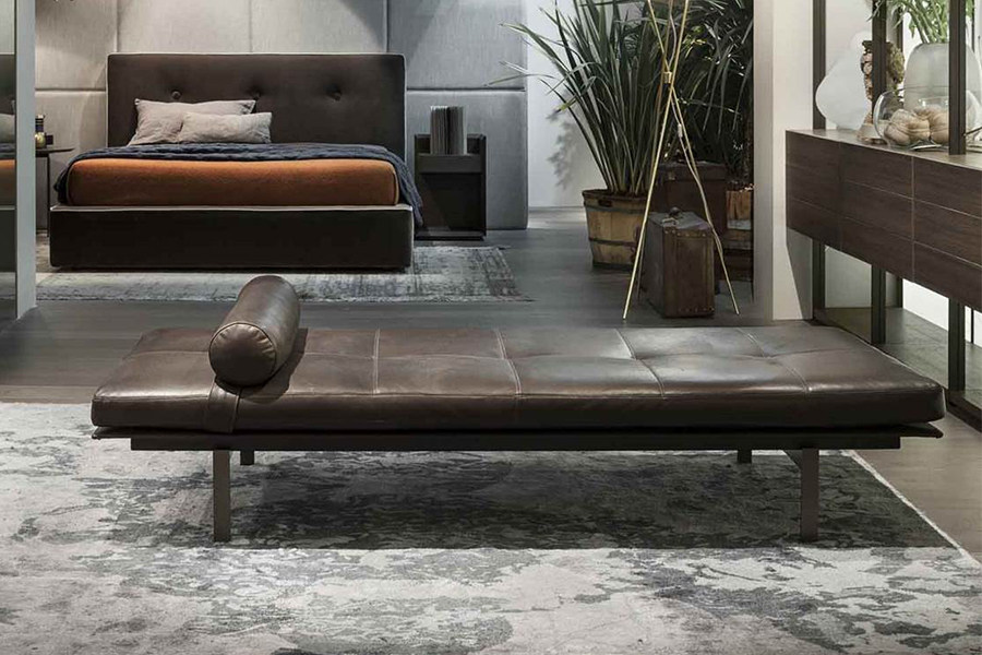 优雅皮革与金属美学结合 一体多用的LEMA长椅家具推荐 第2张