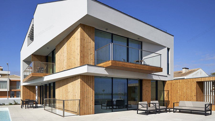 葡萄牙西海岸斜屋顶房屋设计 国外海景别墅全景欣赏 第5张