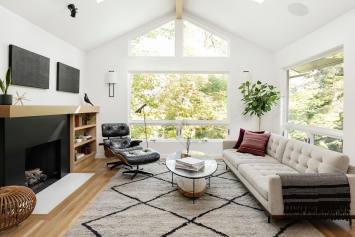 如何打造一个令人放松的客厅环境？