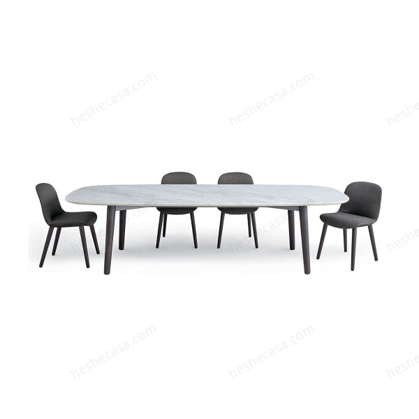 MAD DINING TABLE