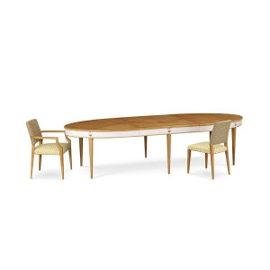 Claridge Oval餐桌