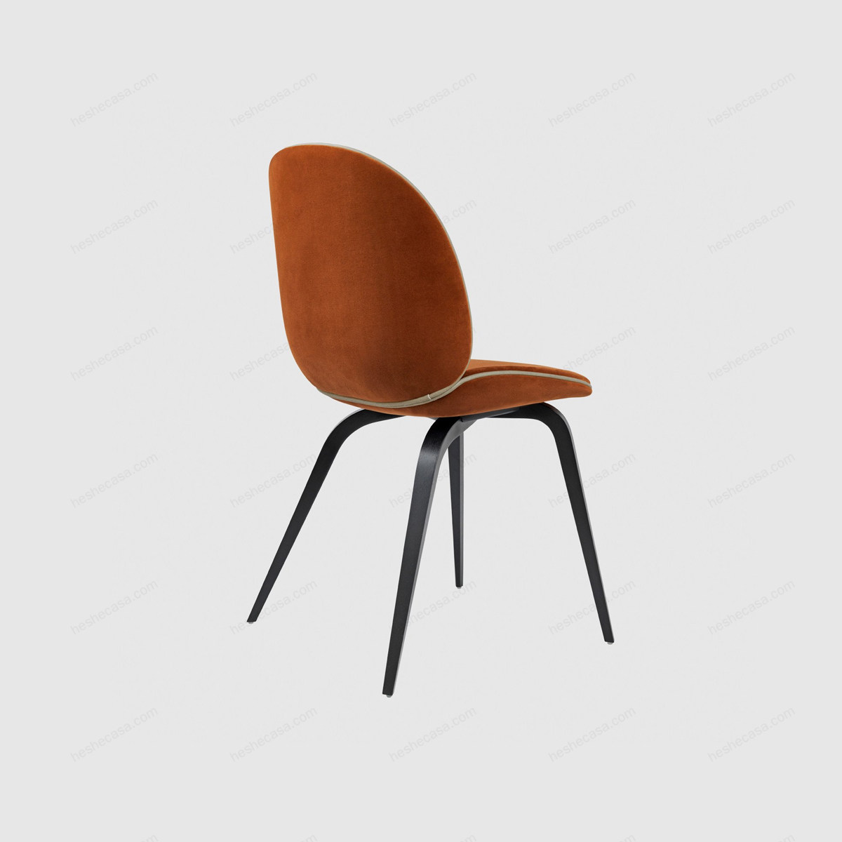Beetle-Upholstered, Wood Base单椅
