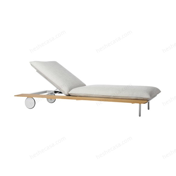 Senja Lounger 户外躺椅