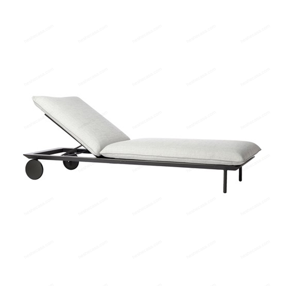 Senja Lounger 户外躺椅