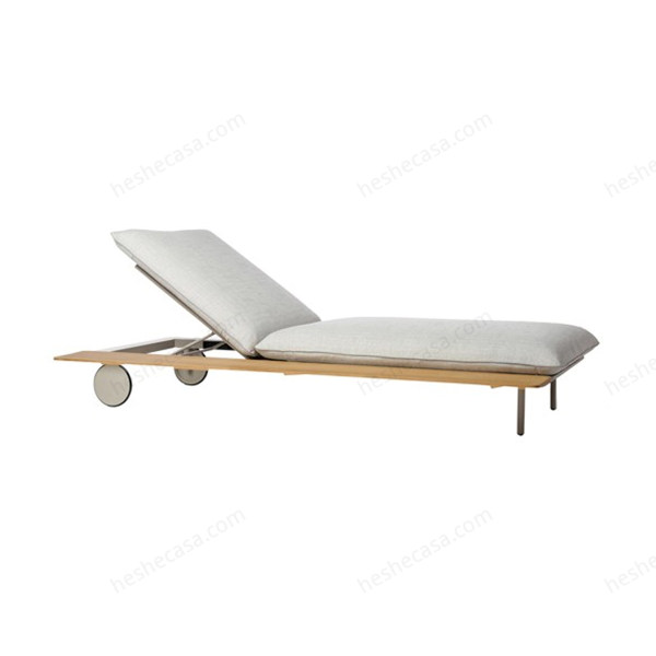 Senja Lounger 户外躺椅