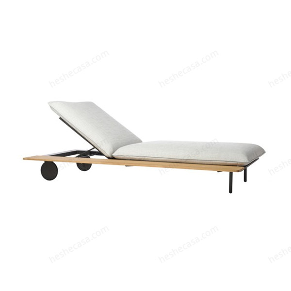 Senja Lounger 户外躺椅