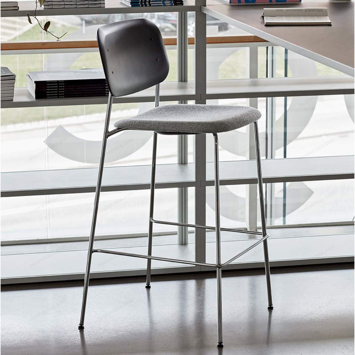 Soft Edge P10 Bar Stool Upholstery吧椅