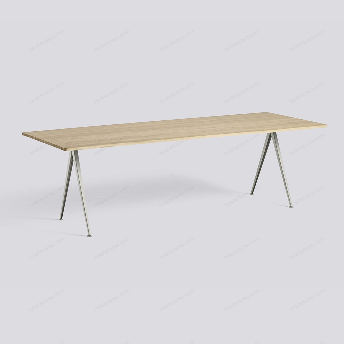 Pyramid Table 02餐桌