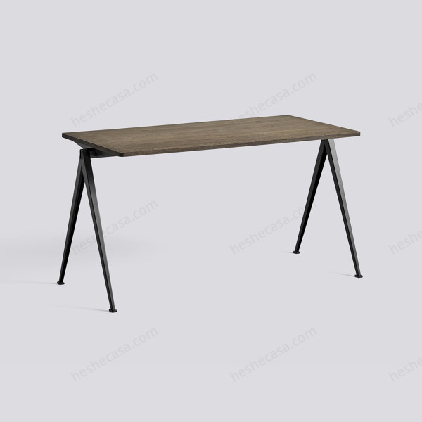 Pyramid Table 01书桌