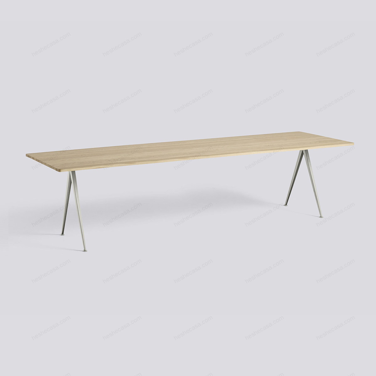 Pyramid Table 02餐桌