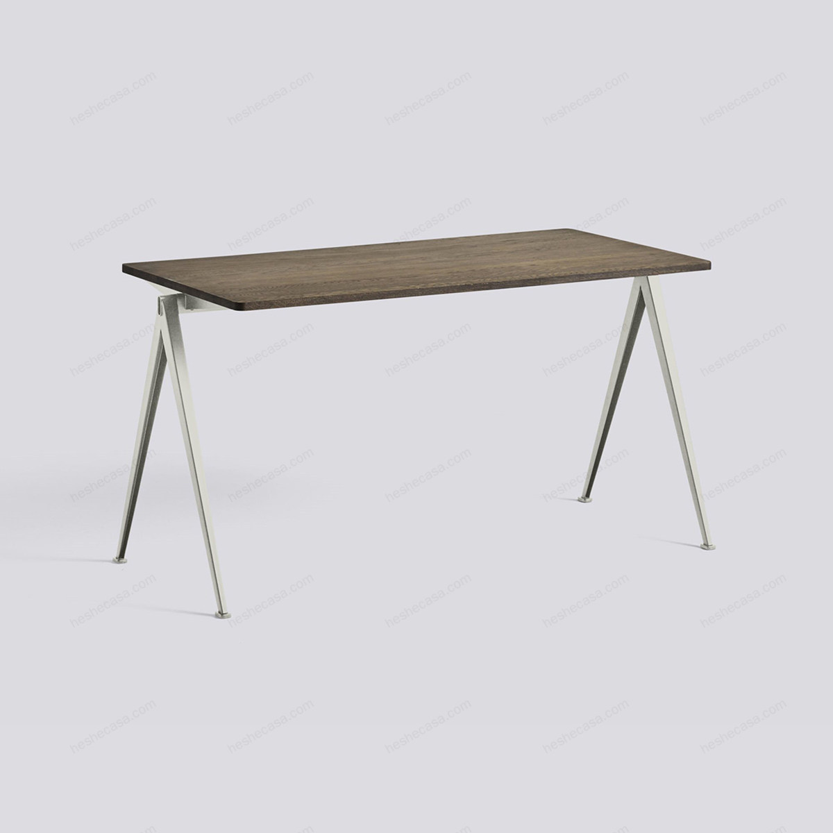 Pyramid Table 01书桌