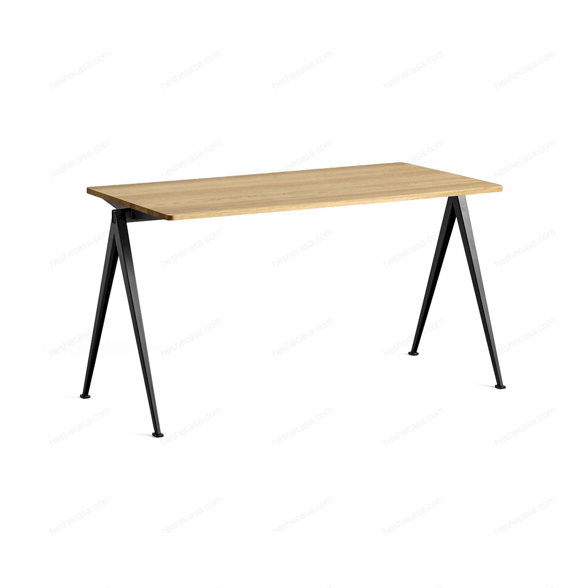 Pyramid Table 01书桌