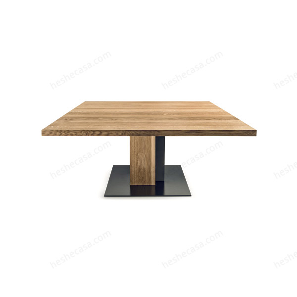 Ombra Table Quadrato餐桌